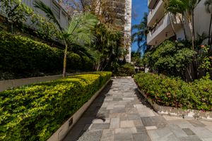 Image 69 - 899940