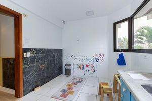 Image 69 - 897818