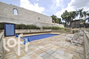 Image 37 - 42747