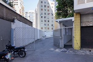 Image 19 - 900646
