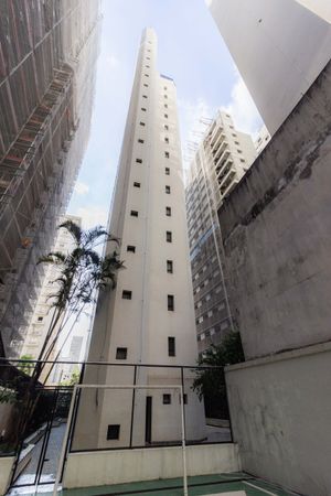 Image 61 - 851611