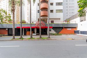 Image 34 - 932557