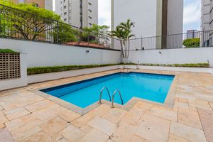 Image 42 - 932557