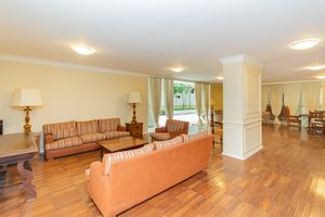 Image 45 - 934612