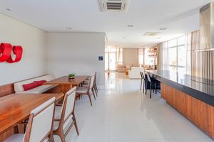 Image 34 - 917599