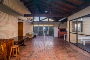 Image 40 - 882144