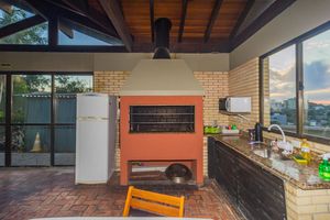 Image 42 - 882144