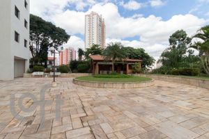 Image 6 - 43758