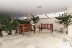 Image 35 - 869853