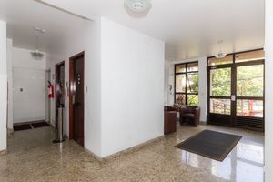 Image 26 - 866460