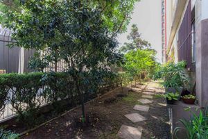 Image 28 - 866460