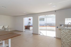 Image 36 - 892574
