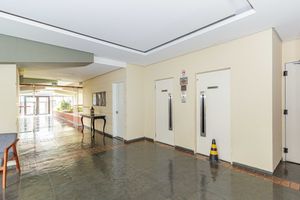 Image 38 - 892574