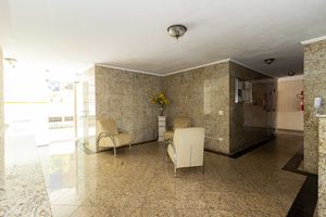 Image 22 - 881776