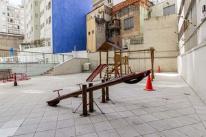 Image 26 - 881776