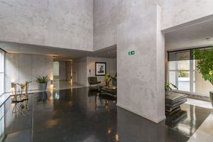 Image 60 - 866089