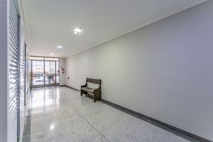 Image 3 - 44250