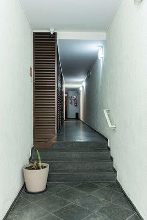 Image 34 - 926090