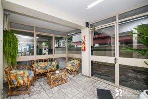 Image 19 - 196635