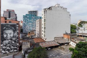 Image 23 - 896805