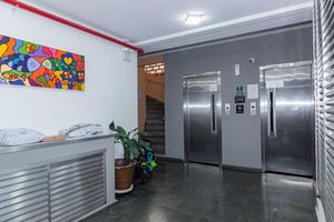 Image 24 - 896805