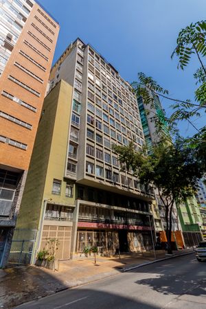 Image 19 - 900153