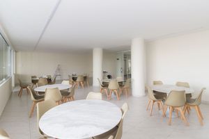 Image 36 - 879179