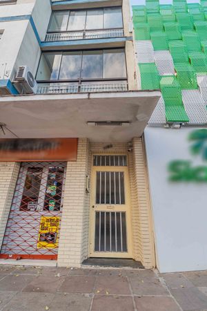 Image 16 - 896428