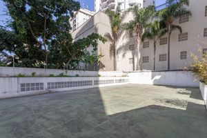 Image 44 - 898636