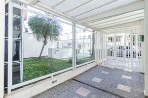 Image 35 - 894280
