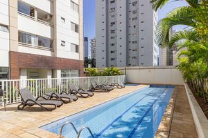 Image 9 - 894280