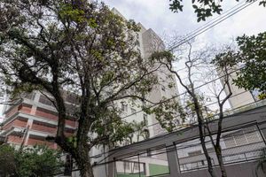 Image 27 - 898582