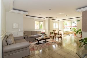 Image 36 - 898582