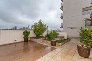 Image 22 - 866859