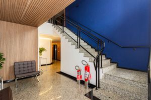 Image 30 - 929236