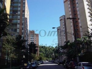 Image 7 - 703005