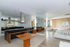 Image 13 - 45812