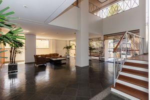 Image 39 - 932472