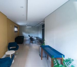 Image 6 - 930662