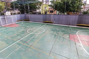 Image 7 - 930662