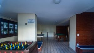 Image 5 - 930662