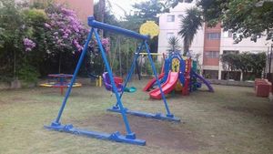 Image 17 - 881000