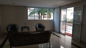 Image 31 - 885625