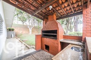 Image 11 - 46322