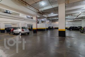 Image 17 - 46357