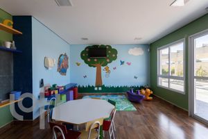 Image 35 - 46372