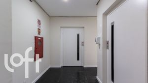 Image 3 - 46381