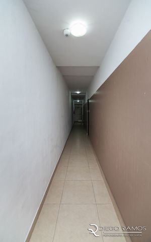 Image 20 - 899124