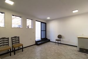 Image 4 - 46658