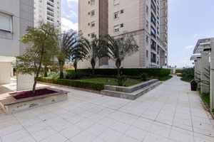Image 28 - 924517